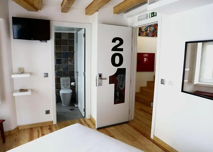 House Petit Lusa 招待所 Lisboa