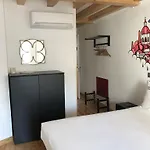 House Petit Lusa Pensionat 3*