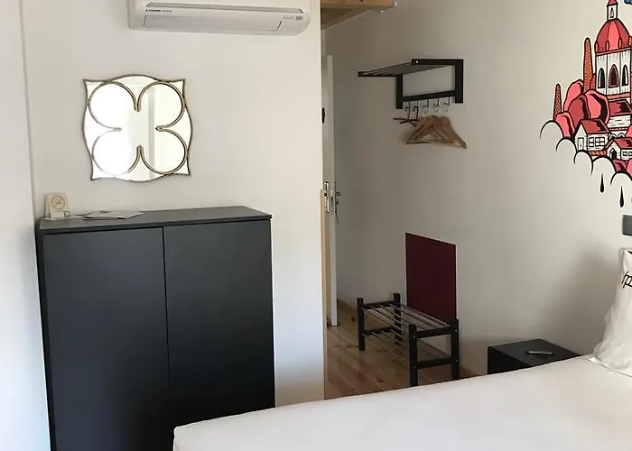 House Petit Lusa Πανσιόν 3*