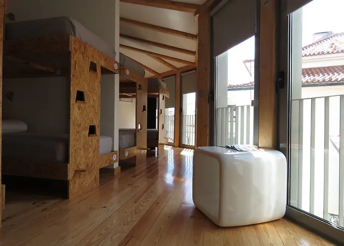 House Petit Lusa Πανσιόν 3*