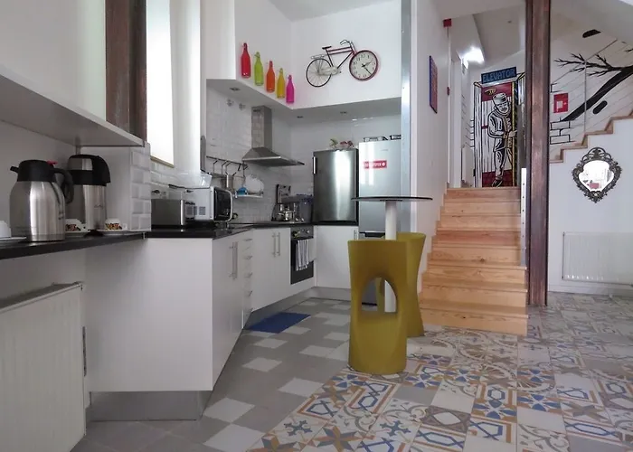 House Petit Lusa Πανσιόν 3*