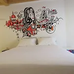 Pensión House Petit Lusa