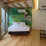 Pensión House Petit Lusa 3*