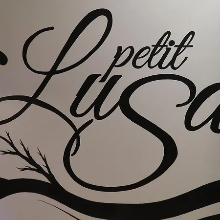 Гостевой дом House Petit Lusa Лиссабон