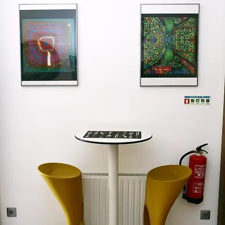 House Petit Lusa Лиссабон