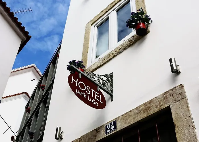 House Petit Lusa Lisbona