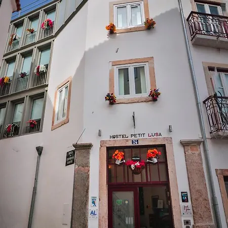 House Petit Lusa Pensión 2*